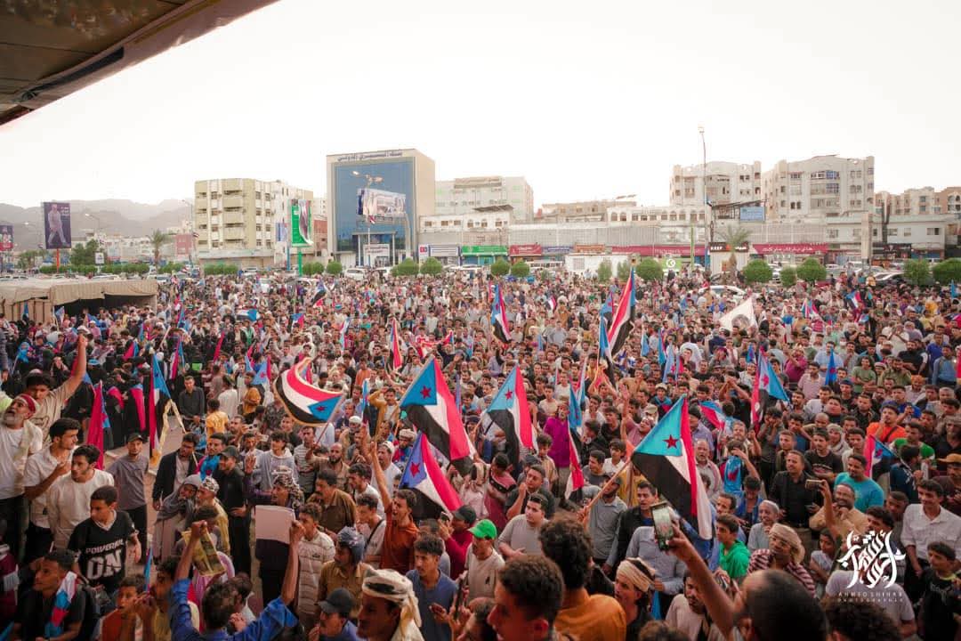 مؤمن السقاف يدعو أبناء عدن إلى التواجد في ساحة العروض بخور مكسر