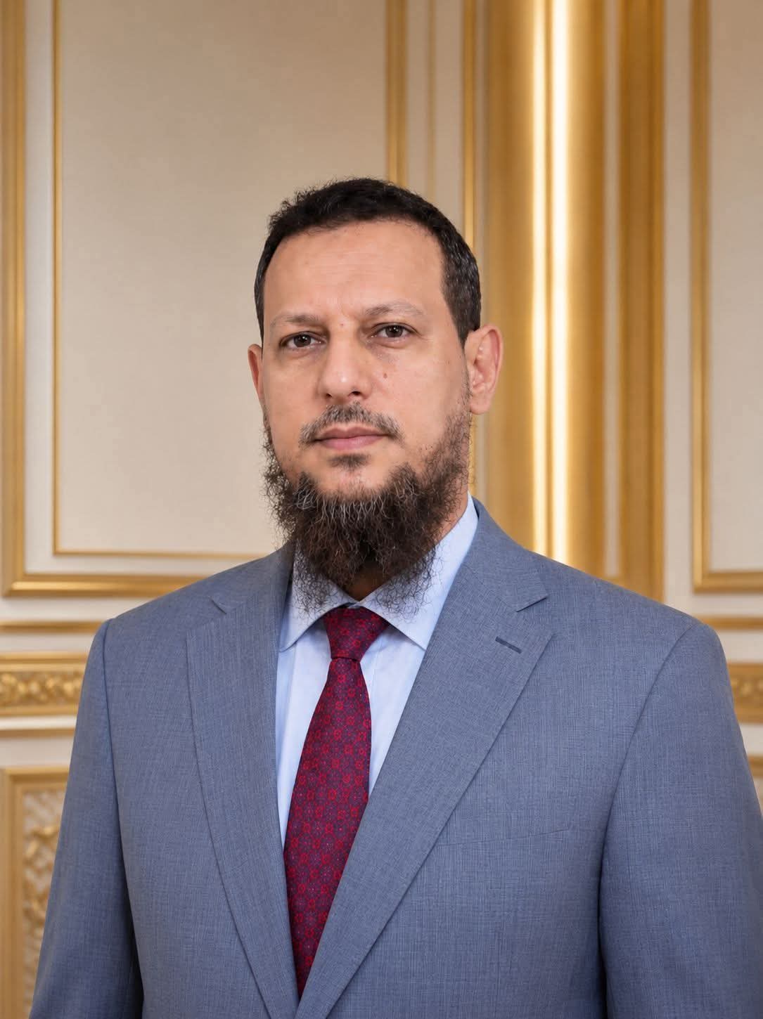 وزير الدولة محافظ العاصمة عدن يصدر عددًا من قرارات التكليف لمديري عدد من المديريات والمكاتب التنفيذية