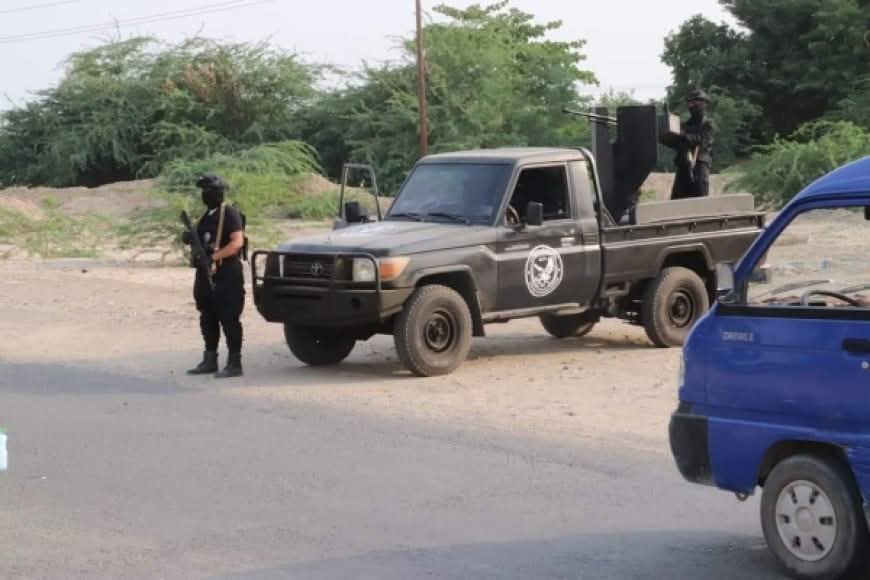 أمن أبين ينفي تقارير عن سيطرة القاعدة ويؤكد استقرار الأوضاع