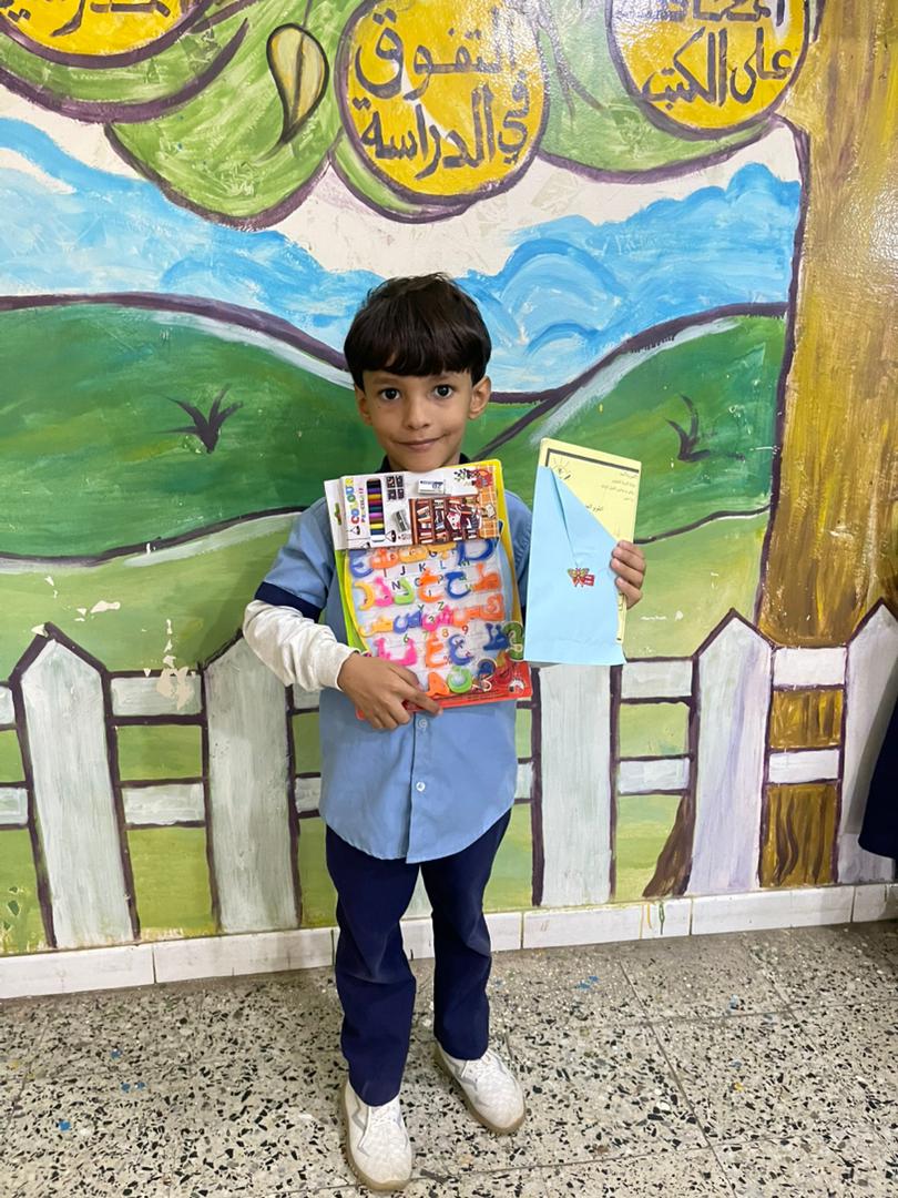 تهنئة للأستاذ حسين عمر بدحيل بمناسبة تفوق أبنه حسام بحصوله المركز الأول في مدارس الجيل الواعد الأهلية عدن