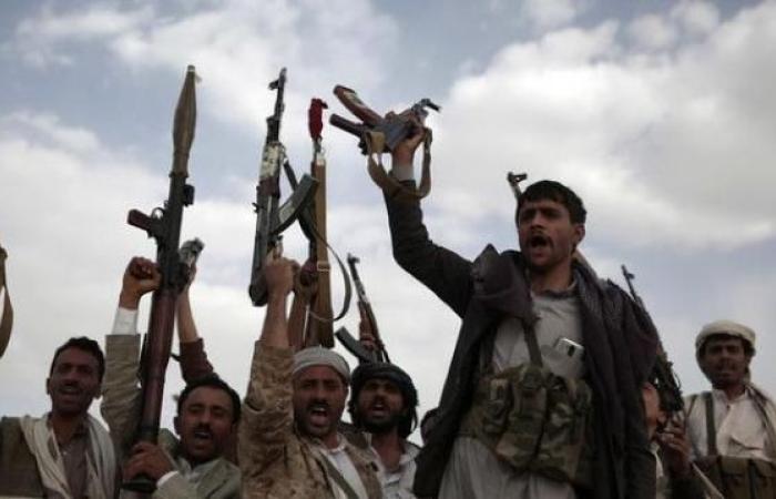 انشقاق عدد كبير من مقاتلي الحوثي جنوب مأرب وانضمامهم للجيش