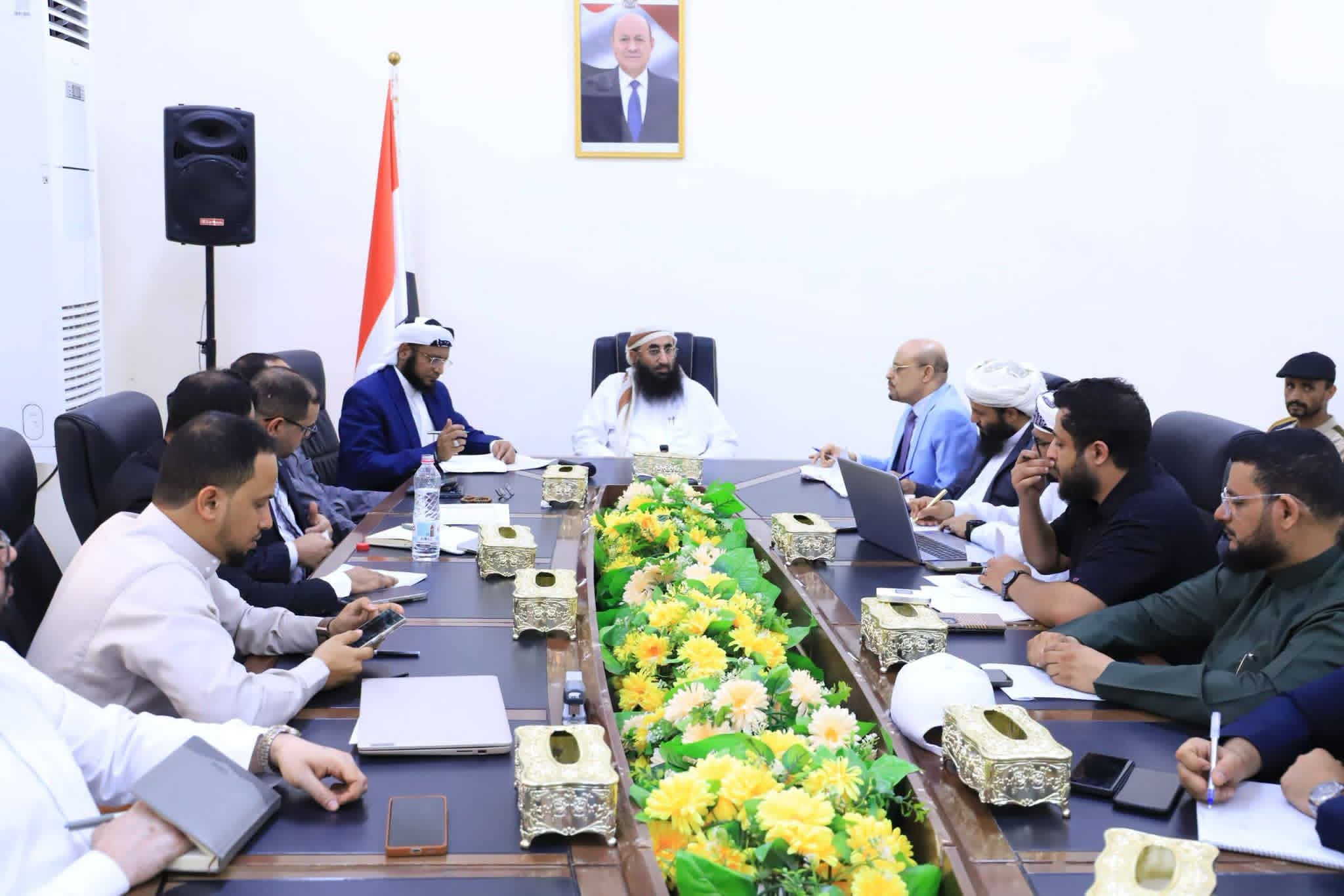 وزير الأوقاف والإرشاد يترأس اجتماعًا لقطاع الحج والعمرة لمناقشة خطة تطوير الأداء