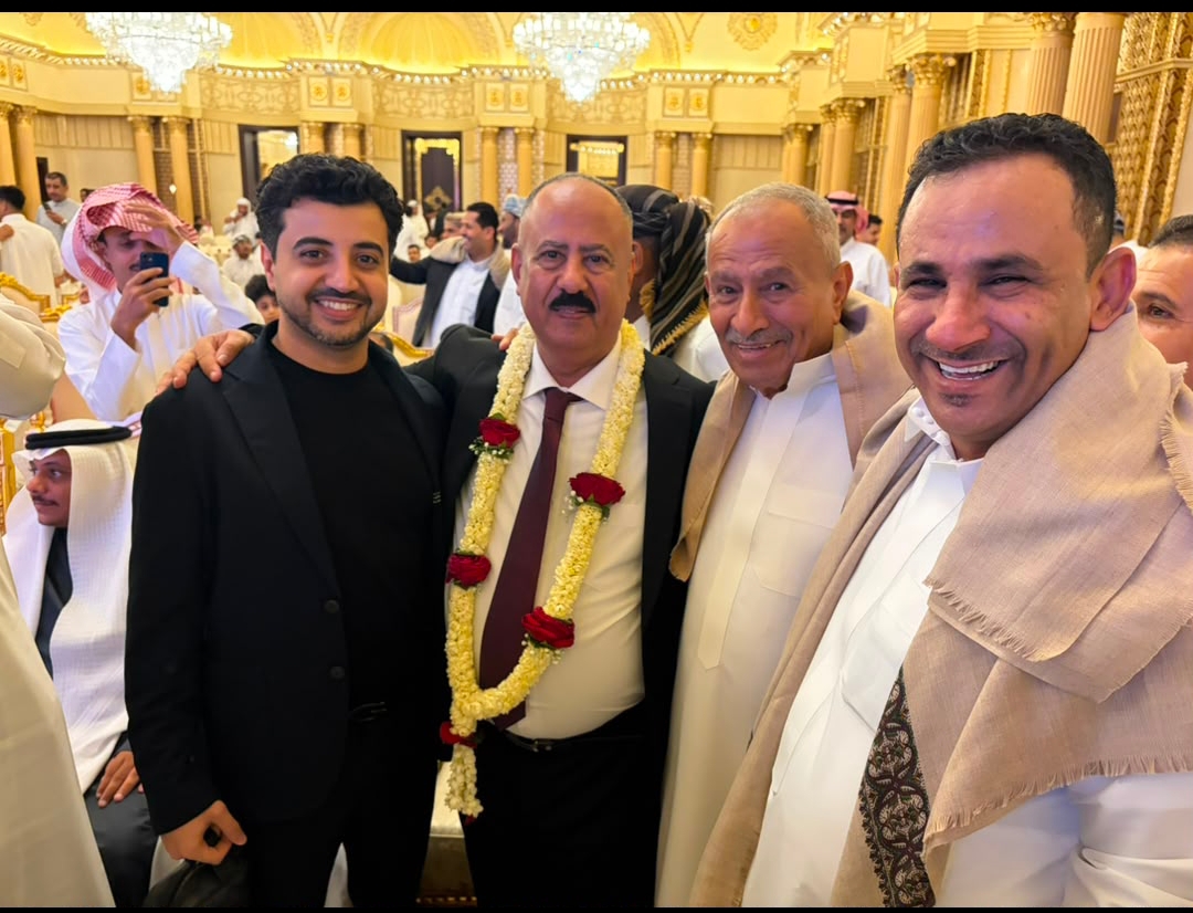 برقية تهنئة من رئيس هيئة النقل البري إلى وزير النقل بمناسبة زفاف نجله