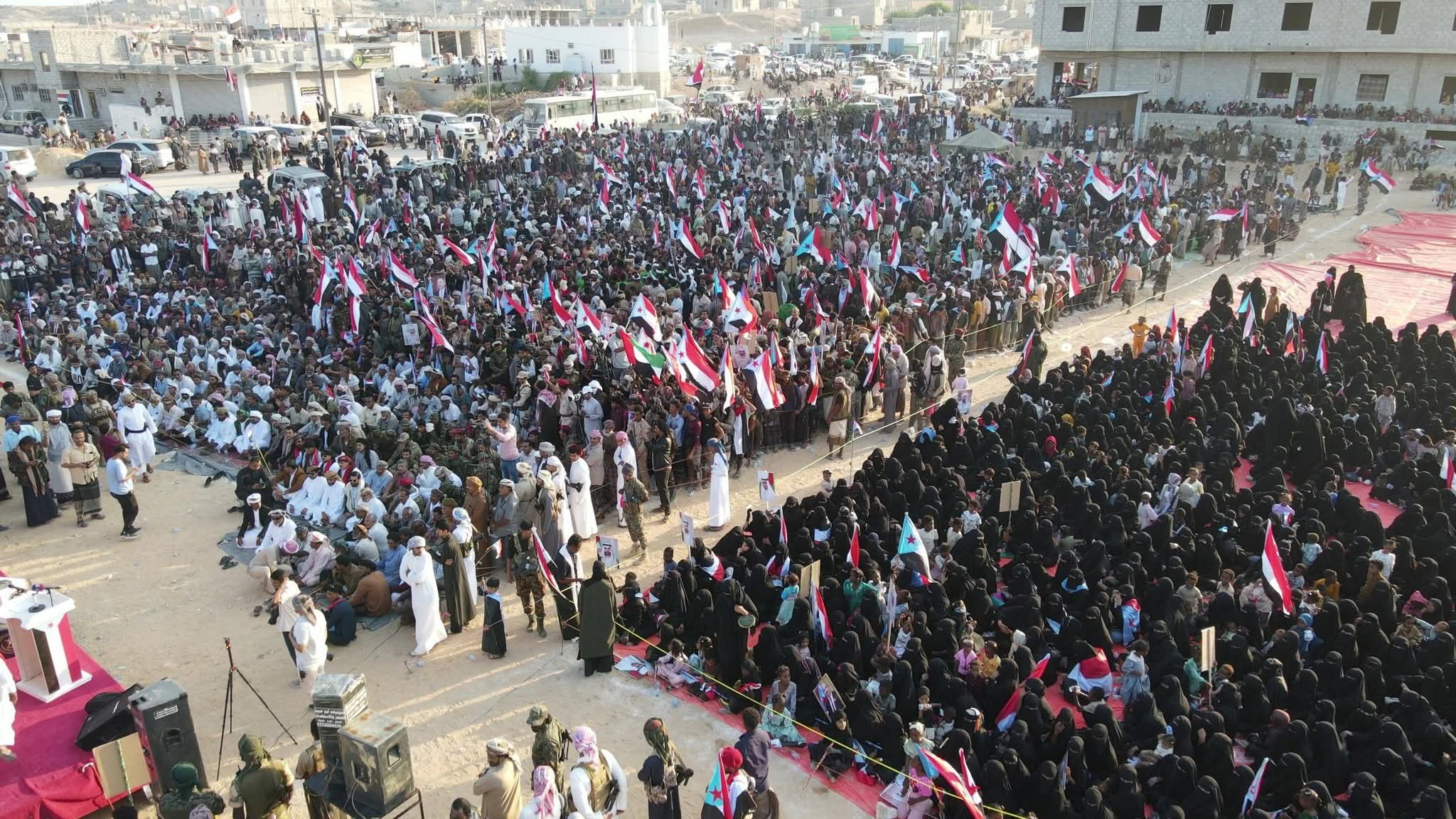 مليونية المهرة تجدد دعمها للقوات المسلحة الجنوبية وتطالب بإعلان دولة الجنوب العربي .