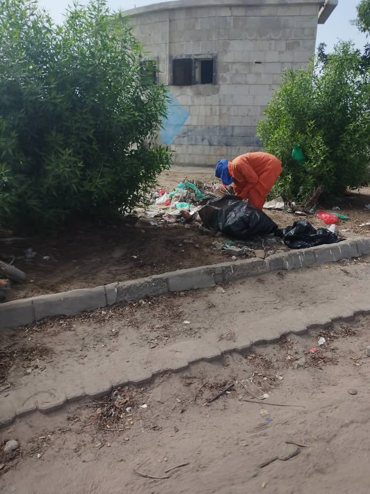 حملات نظافة مكثفة  استعدادا لإستقبال العيد في العاصمة عدن